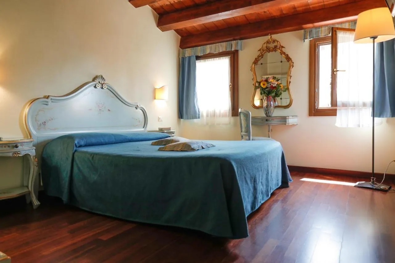 Casa Vacanze Angolo 'Sconto Venezia 0*,  Italia