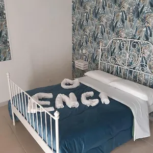 Engi , Naples Italie
