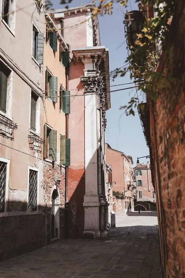 Casa Vacanze Angolo 'Sconto Venice 0*,  Italy