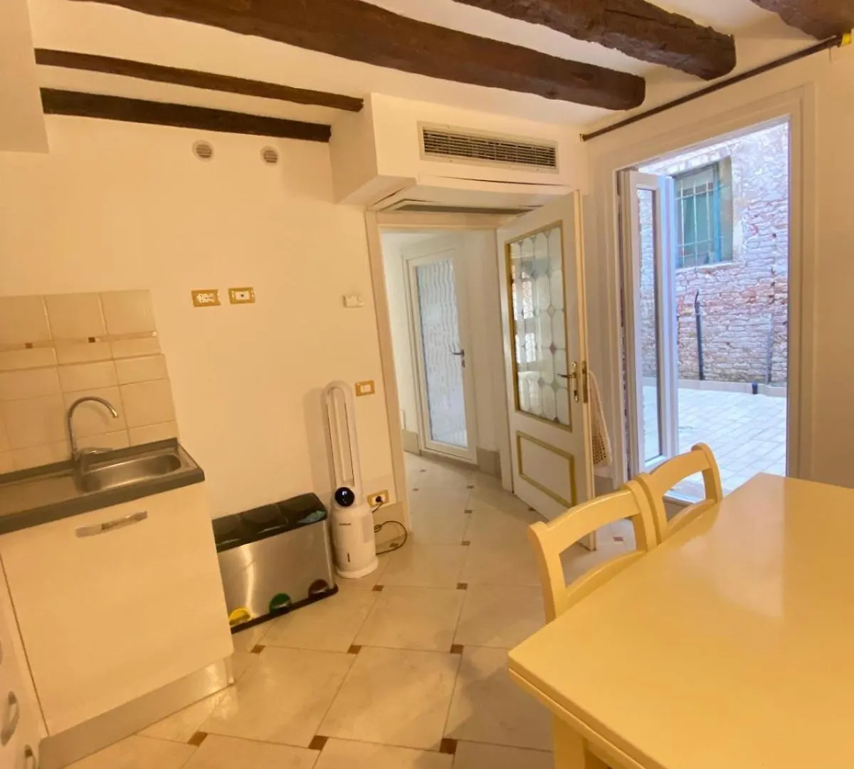 Casa Vacanze Angolo 'Sconto البندقية 0*,  إيطاليا