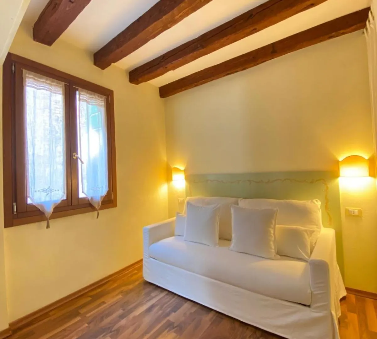 Casa Vacanze Angolo 'Sconto البندقية 0*,